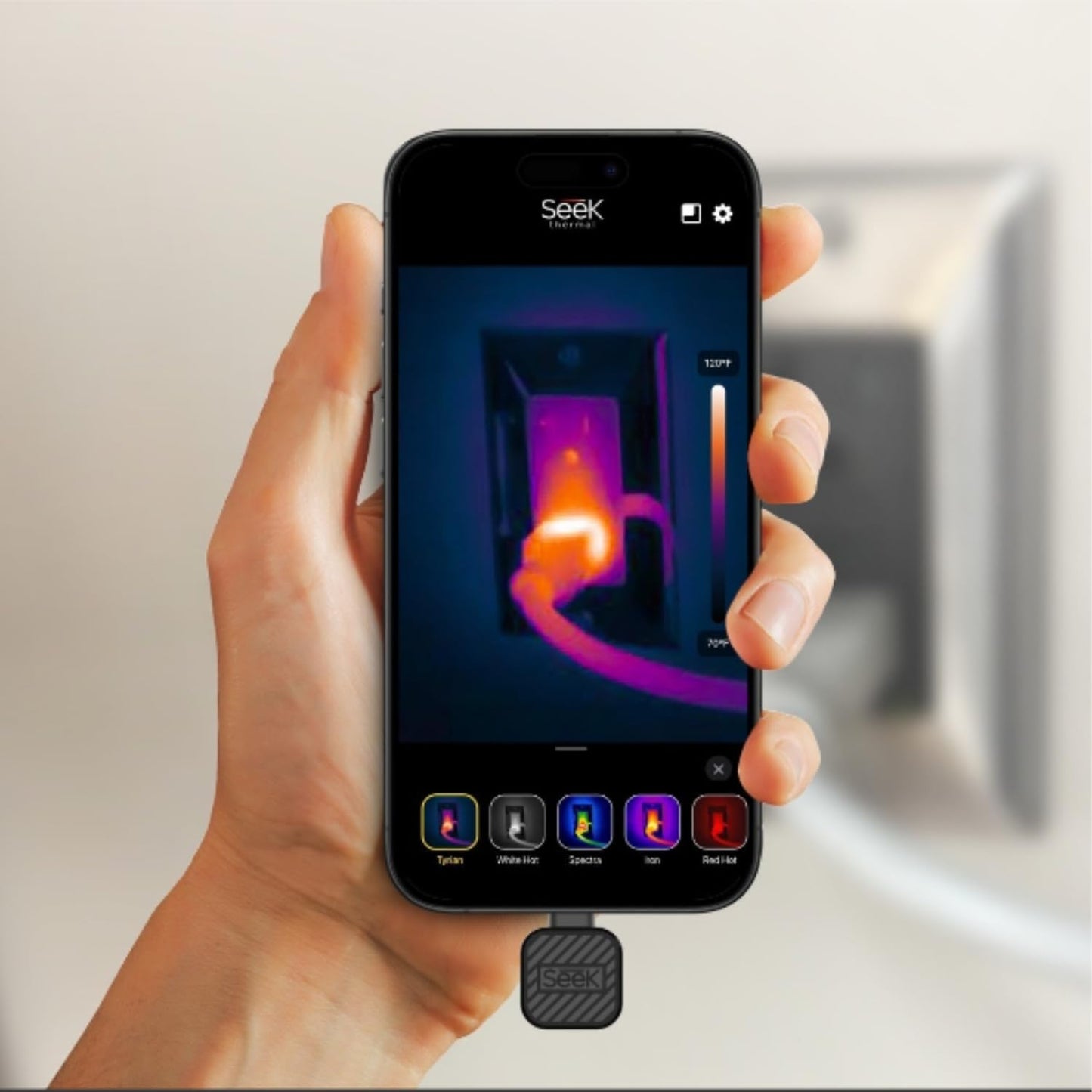 Seek Thermal - Cámara térmica Nano 200 para Apple iOS con conector Lightning, cámara térmica para iPhone, cámara térmica de alta resolución de 200 x 150, velocidad de cuadro de imágenes de 25 Hz, -4
