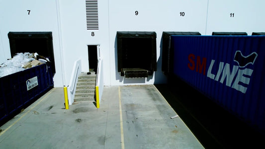 Accesorio rotatorio de 3 mordazas con eje giratorio de 80 mm de OMTech para grabador láser de fibra