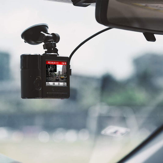 Transcend DrivePro 550 - Cámara de vídeo para salpicadero de coche con ventosa y tarjeta de memoria de 64 GB