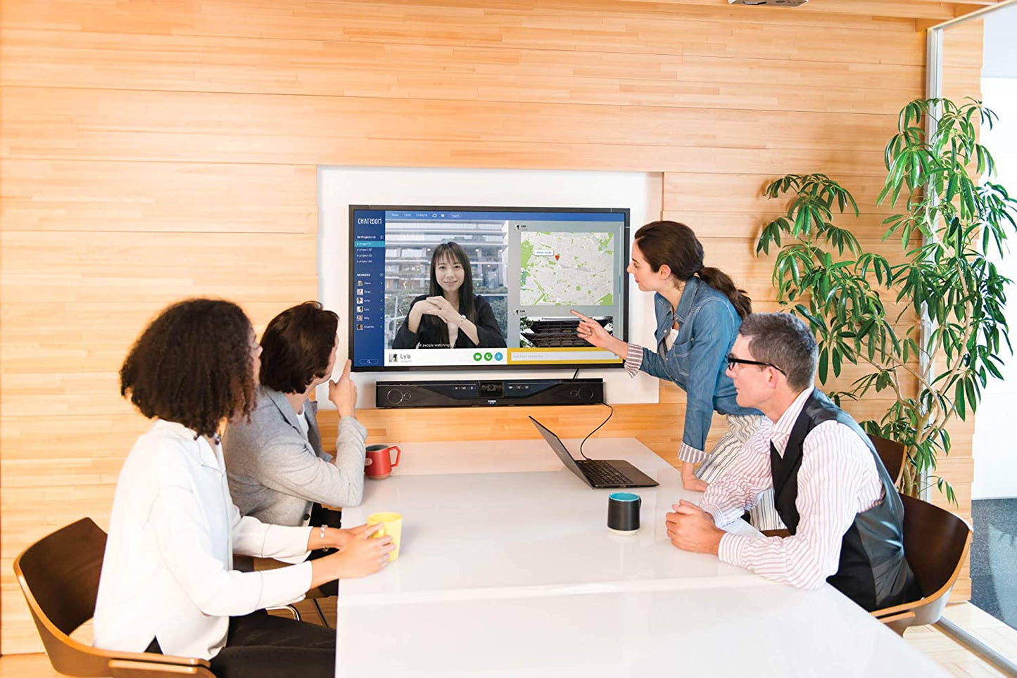 YAMAHA CS-700 AV Cámara de videoconferencia y barra de sonido de audio para salas de conferencias y huddle