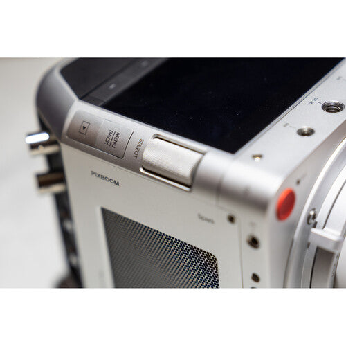 Cámara de cine Pixboom Spark 4K con obturador global S35 y tarjeta SSD de 2,5 TB (Sony E, plateada)  MFR # PXB-SPK-SES