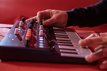 Arturia - Teclado sintetizador MicroFreak - Sintetizador híbrido de 25 teclas con teclado PCB, osciladores ondulables y digitales, filtros analógicos