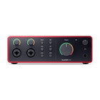 Interfaz USB Focusrite Scarlett 4i4 de cuarta generación con software, auriculares y 2 cables XLR de 15 pies