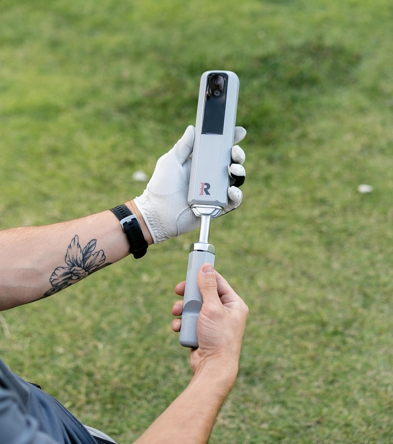 Rapsodo - Monitor de lanzamiento de golf MLM2PRO, simuladores para el hogar y entrenamiento, monitor de lanzamiento móvil para análisis de swing de golf, medidas de velocidad de giro y eje, rastreador y analizador de oscilación MLM2PRO PROV1
