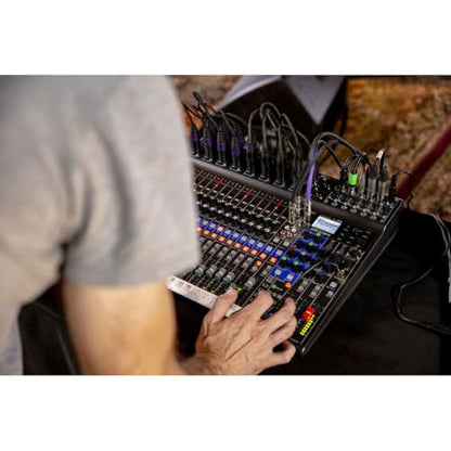 Zoom LiveTrak L-20 Mezclador/Grabadora para Músicos y Podcasters | 20-channel digital mixer with 22-track recording and USB audio interface for mixing, monitoring and multitrack recording