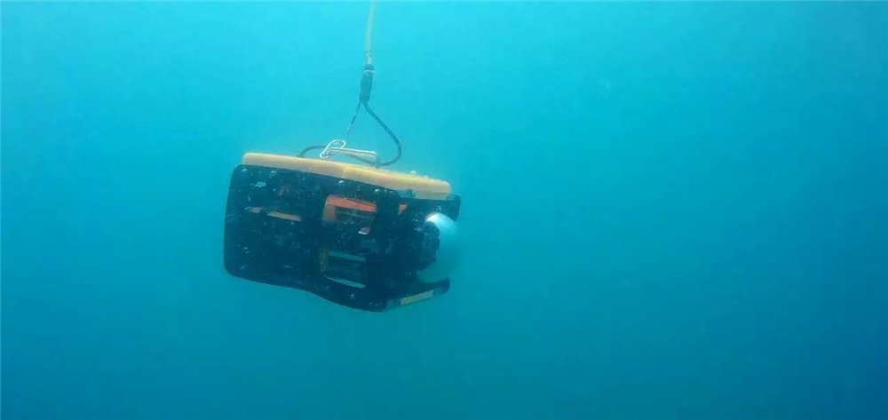 ThorRobotics Underwater Drone Camera Drones Trenchrover110 ROV Underwater Robot with Ground Station Type1.Wire & Ground Station Version