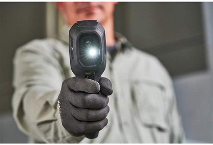 FLIR TG267 Cámara de diagnóstico de imágenes térmicas con paquete Bluetooth con linterna táctica Deco Gear y lápiz táctico juego con estuche a prueba de agua/golpes y cable USB trenzado de 3 pies