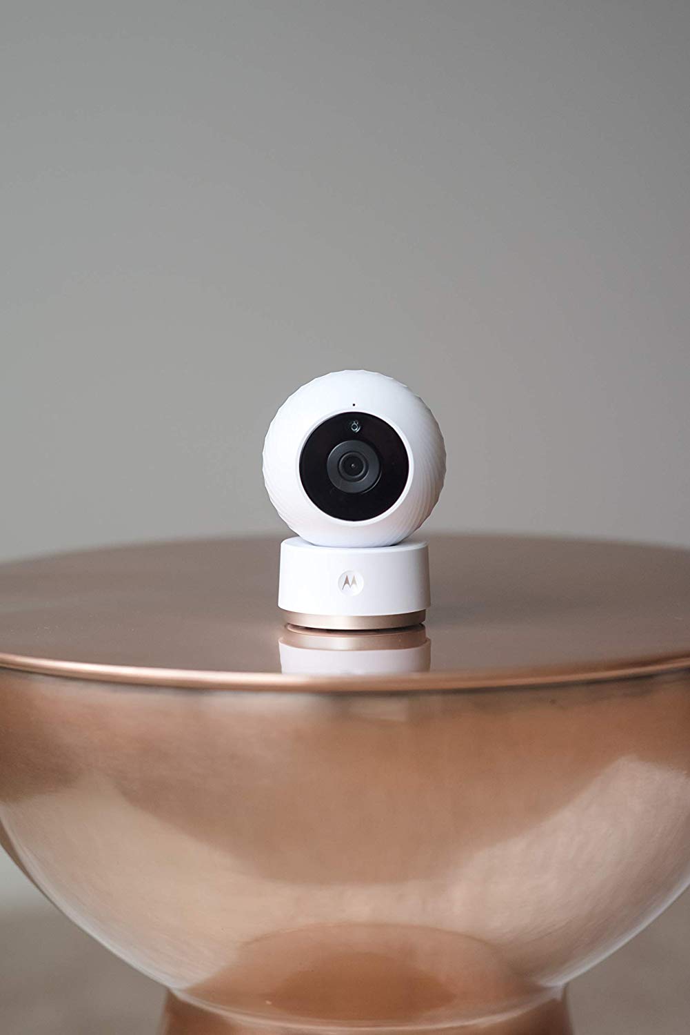 Motorola Halo+ Over-The-Crib Baby Monitor & Soother with HD Wi-Fi Camera & Parent Unit