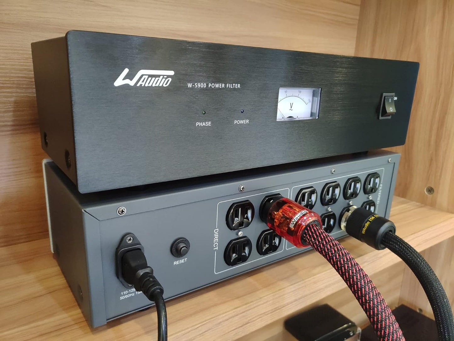 WAudio Acondicionador de energía de ruido de CA - Purificador de red de audio y video Filtro de ruido Protector de sobretensiones con enchufes estándar de EE. UU. (plata)