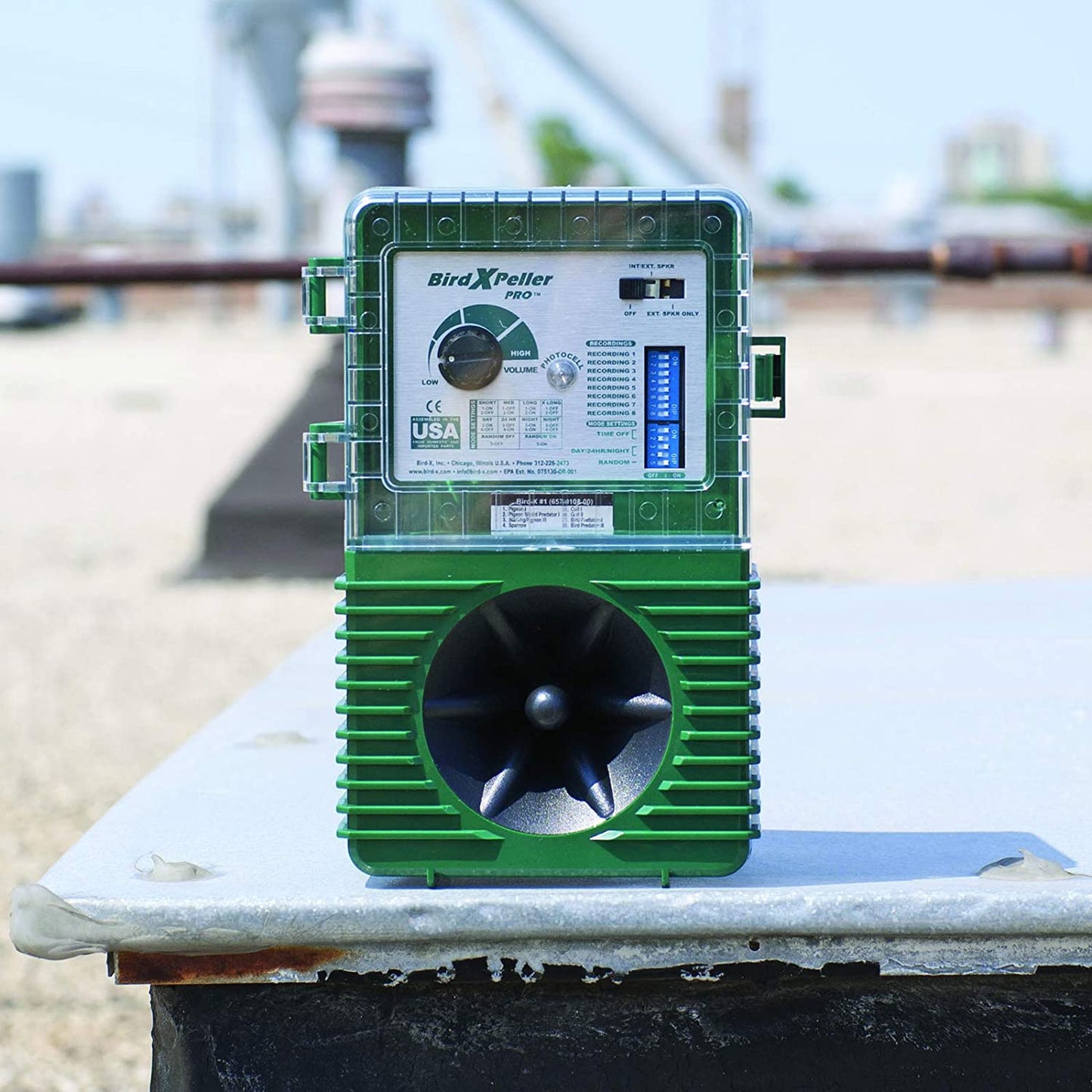 Bird-X BirdXPeller Pro - Repelente electrónico de pájaros para Palomas, Estrellas, chispas, anteojos, Versión 2 BXP-PRO 2