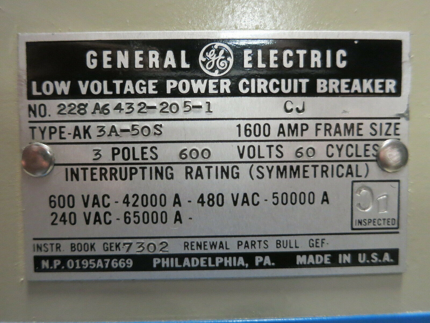New General Electric AK-3A-50S 1600A Motor Operated Draw Out Air Breaker GE 3 50