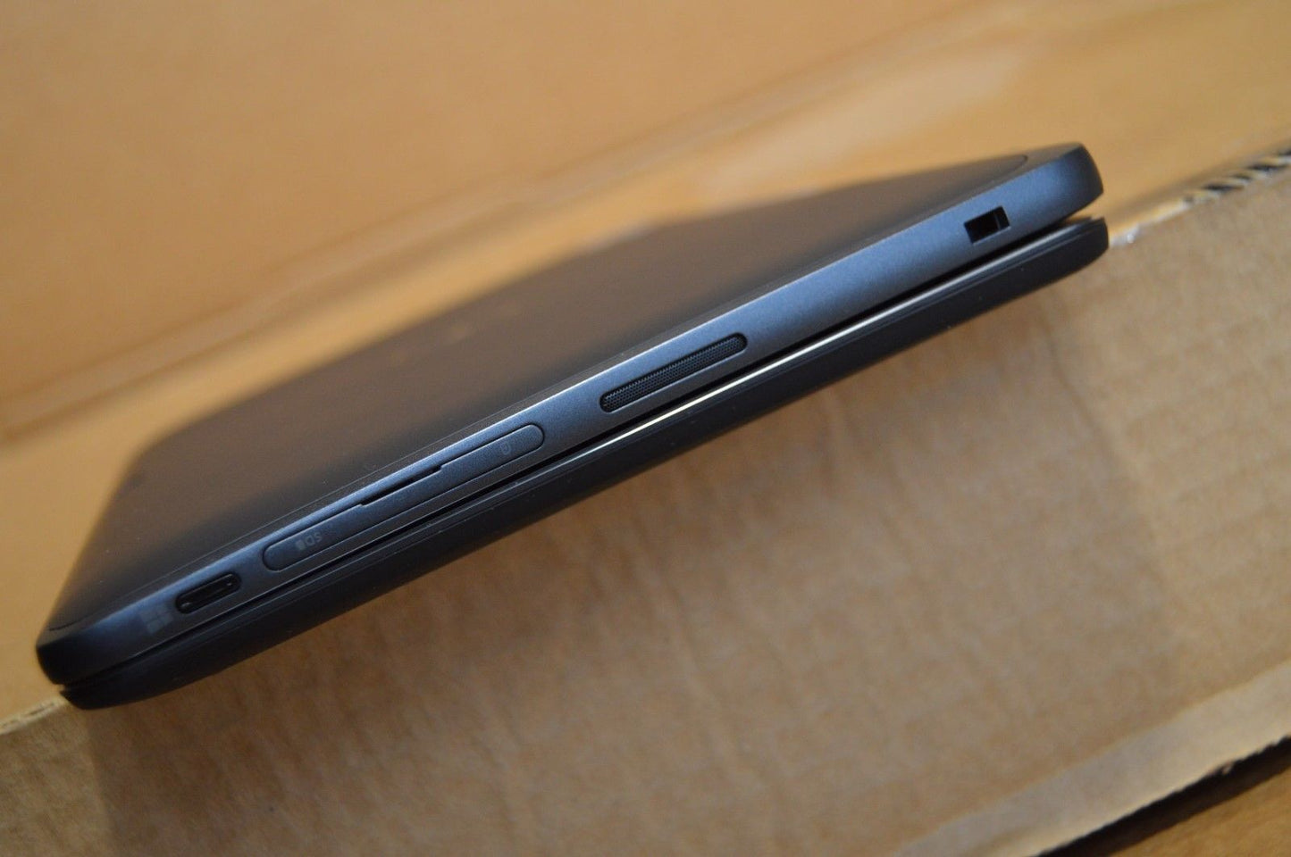 Dell Latitude 5175 2-in-1 Tablet FHD 1920x1080 TOUCH M5-6Y57 8GB 256GB SSD LTE